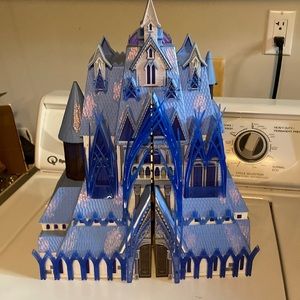 Disney Elsa Frozen castle!